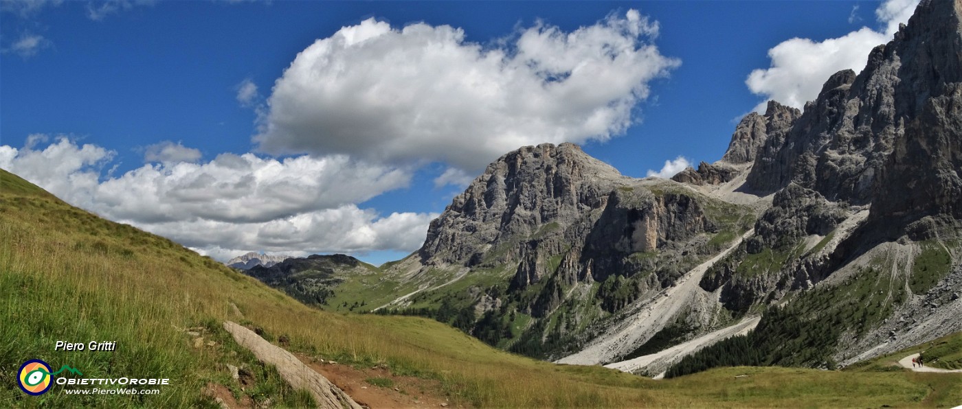 17 Per il Monte Mulaz dobbiamo scendere in Val Venegia per poi salira.jpg